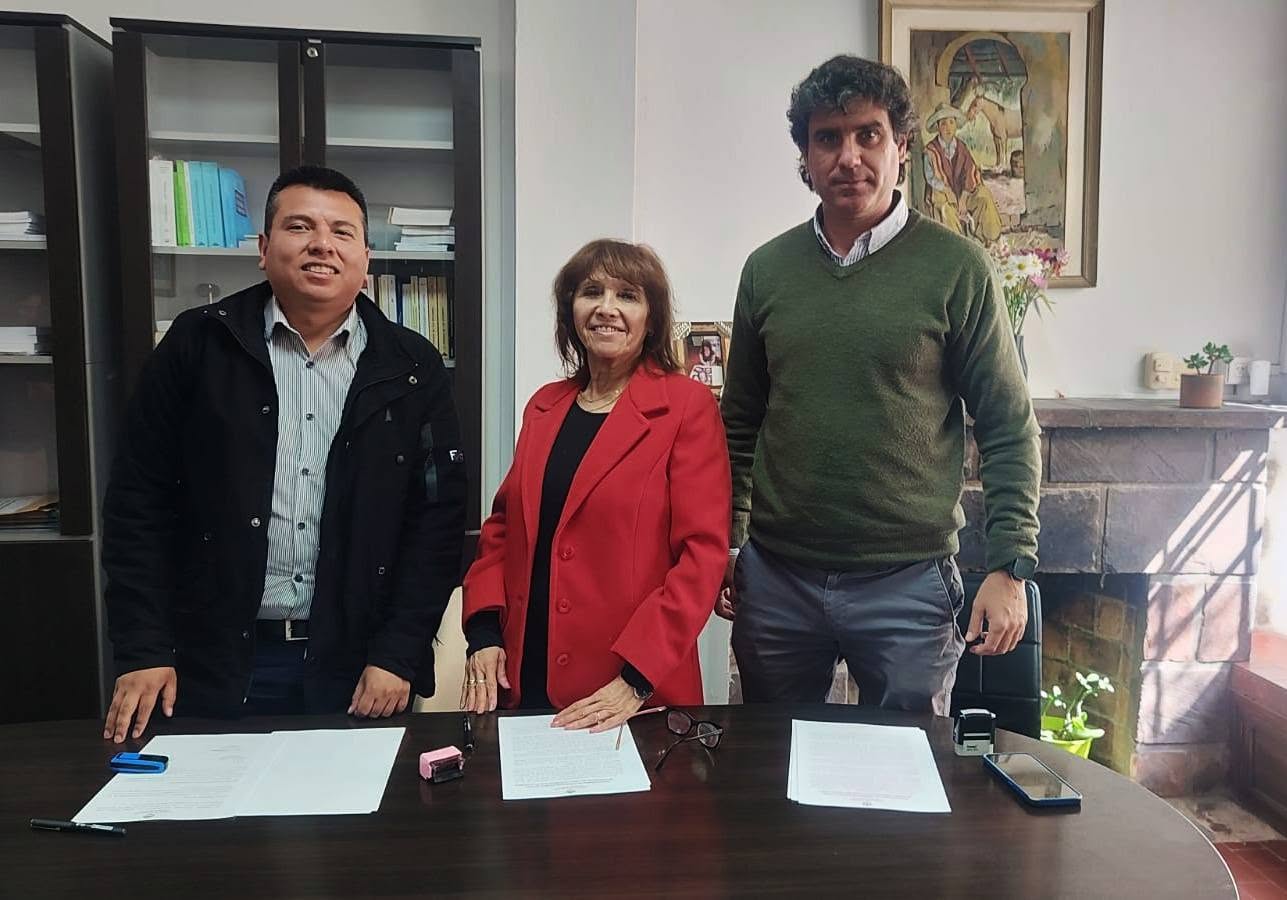 CONVENIO DE COOPERACIÓN ENTRE LA OFICINA ANTICORRUPCIÓN Y LA MUNICIPALIDAD DE PALMA SOLA